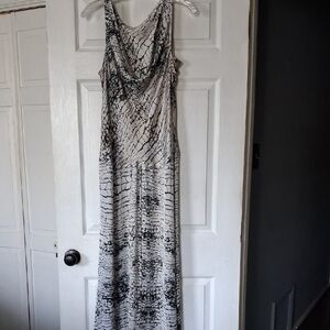 Elegant Black and White  Patterned Cowneck Maxi Dress